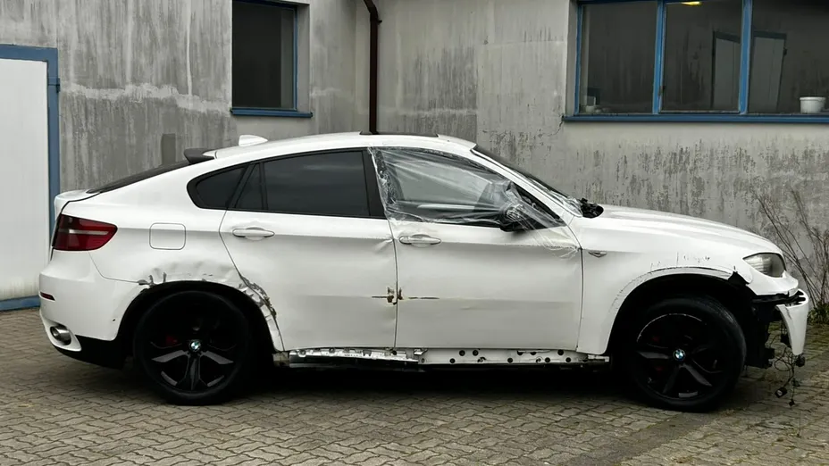 BMW X6 -
