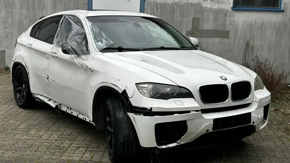 BMW X6 -
