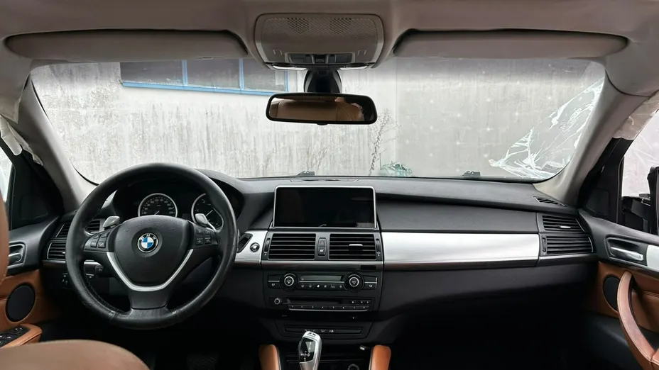 BMW X6 -
