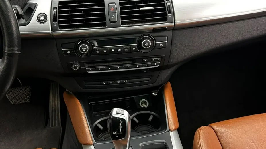 BMW X6 -