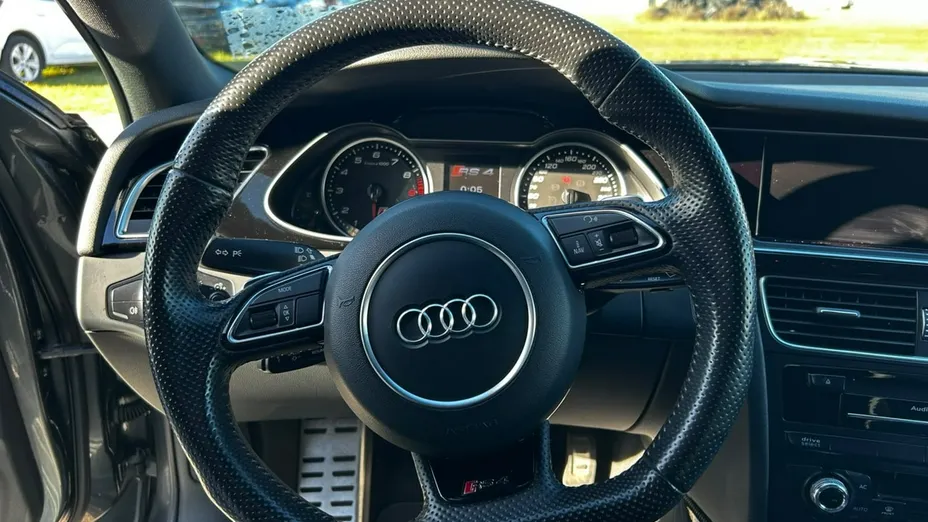 AUDI RS4 Avant -