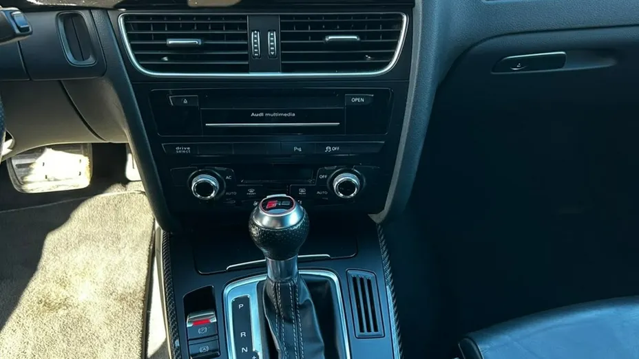 AUDI RS4 Avant -