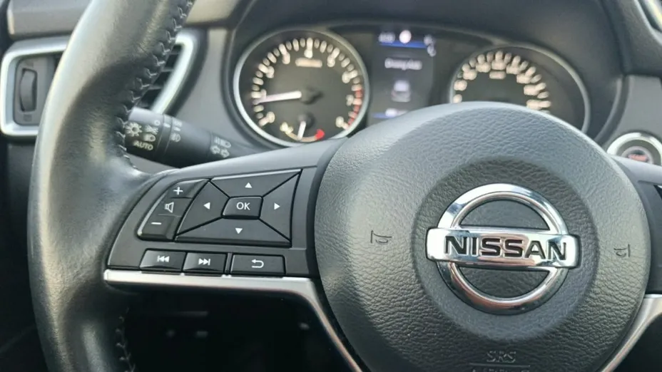 NISSAN Qashqai -