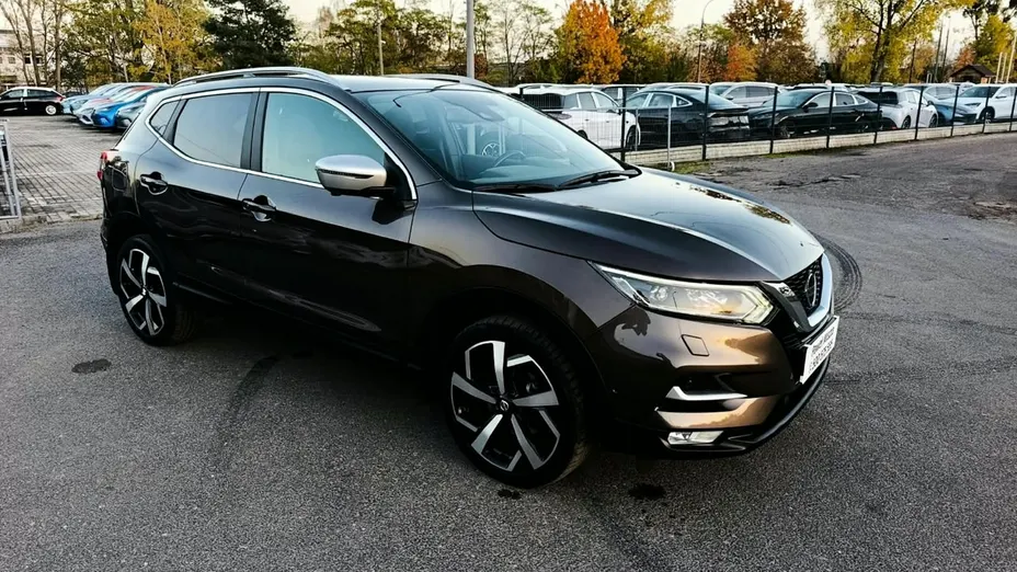 NISSAN Qashqai -