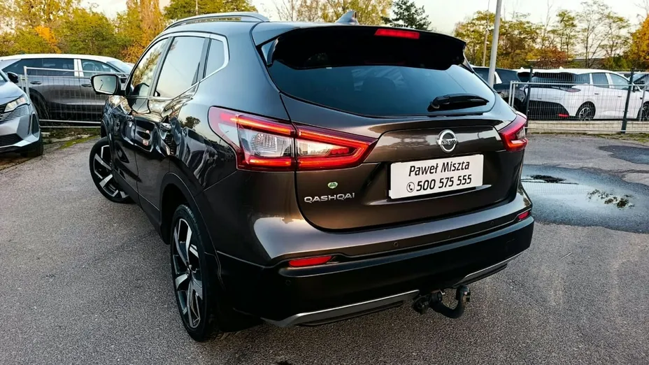 NISSAN Qashqai -