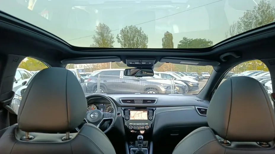 NISSAN Qashqai -