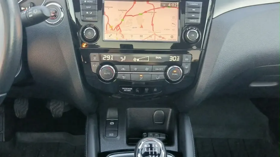 NISSAN Qashqai -