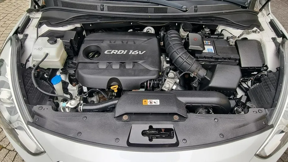 HYUNDAI i40 -