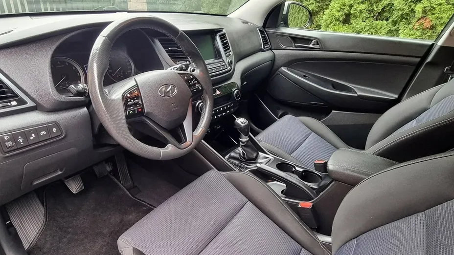HYUNDAI Tucson -