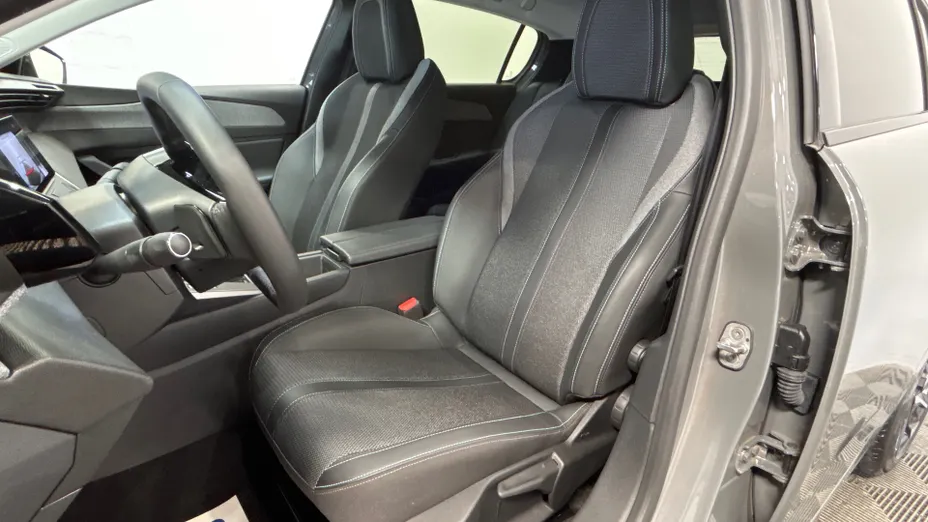 PEUGEOT 308 -