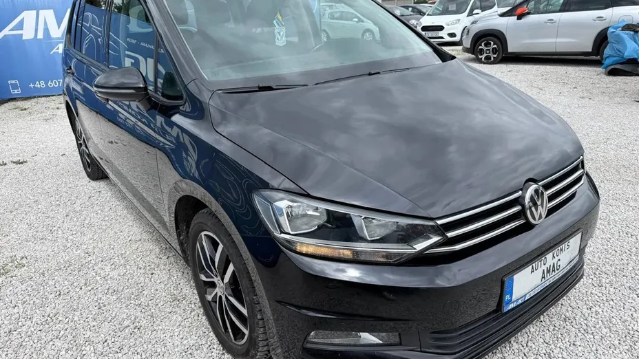 VOLKSWAGEN Touran -