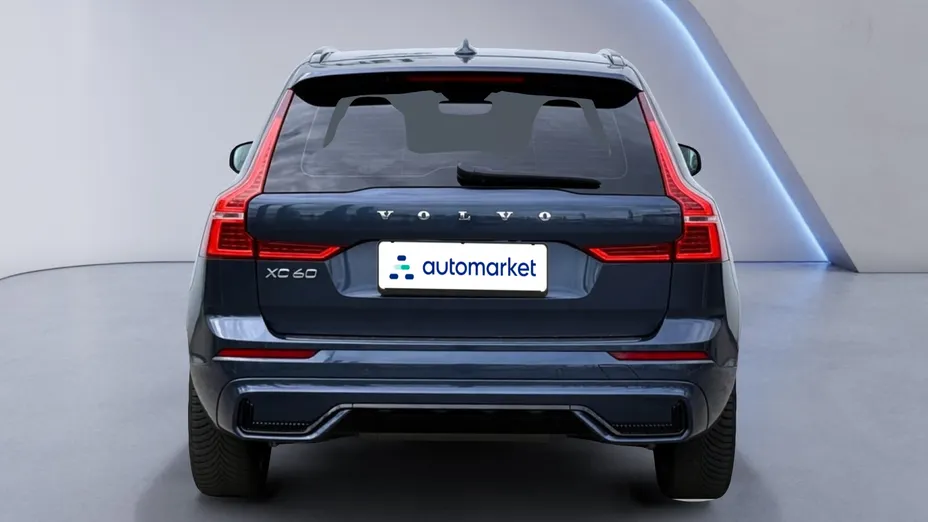 VOLVO XC60 XC60 B5 B AWD Plus Dark aut