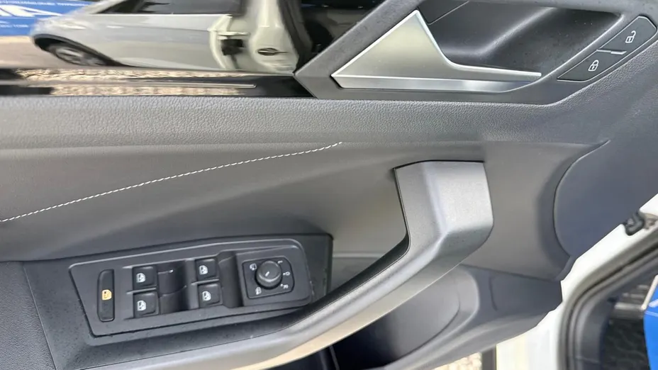 VOLKSWAGEN T-ROC -