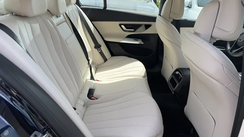 MERCEDES-BENZ E Klasa E 220 d mHEV 4-Matic Avantgarde 9G-Tronic