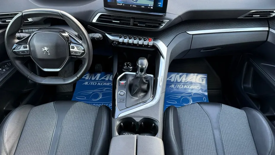 PEUGEOT 3008 -