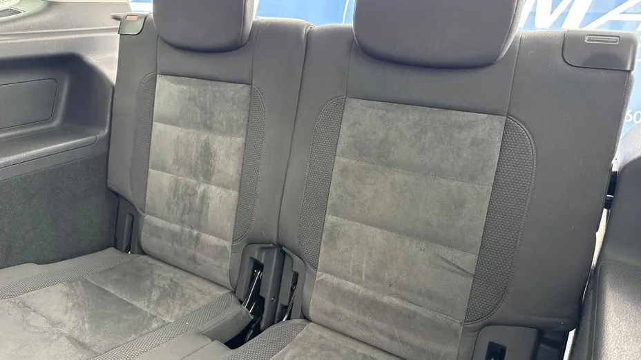 VOLKSWAGEN Touran -