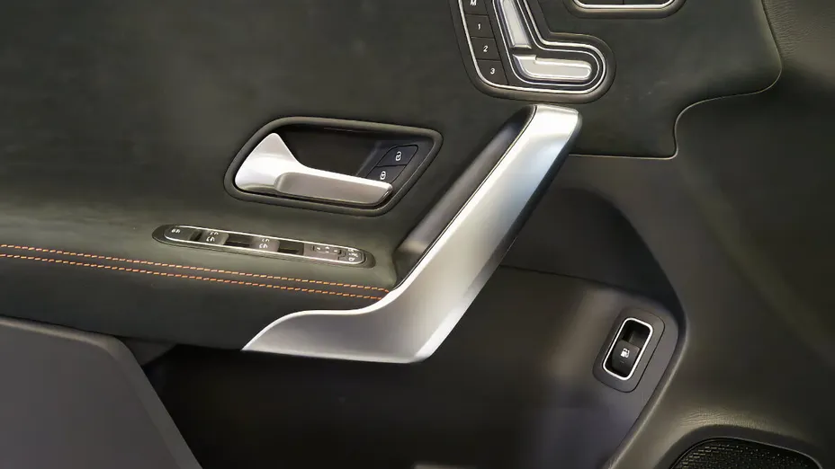 MERCEDES-BENZ A Klasa A 200 AMG Line 7G-DCT