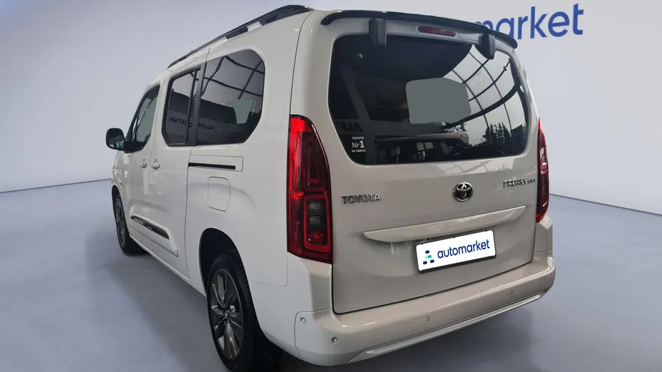 TOYOTA Proace City Verso Proace City Verso Long 1.2 D-4T Family Aut.
