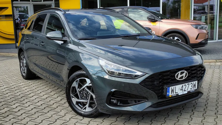 HYUNDAI i30 -