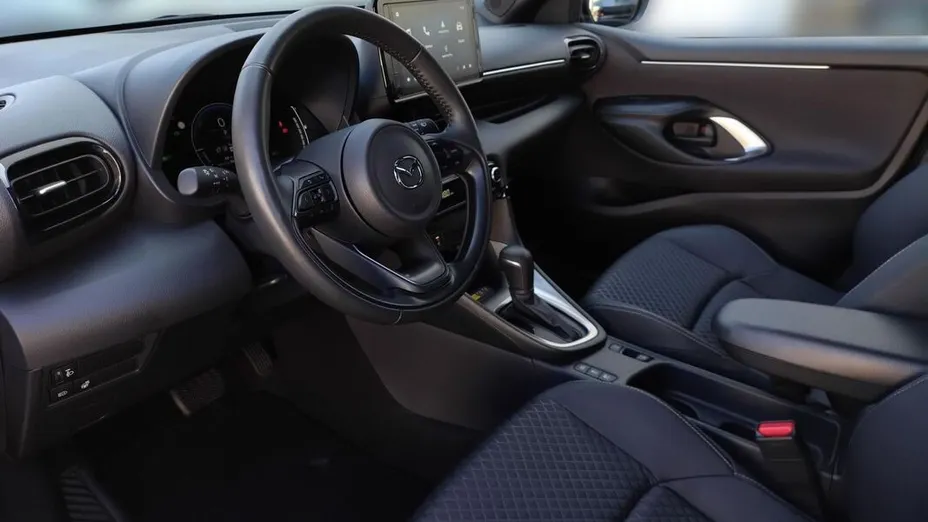 MAZDA 2 -