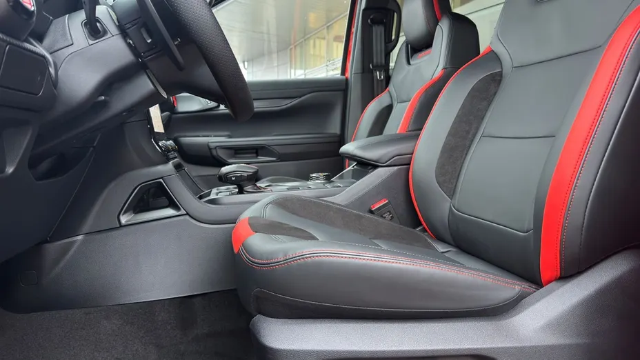 FORD Ranger Ranger 2.0 EcoBlue Bi-Turbo 4x4 DC Raptor aut Nowy