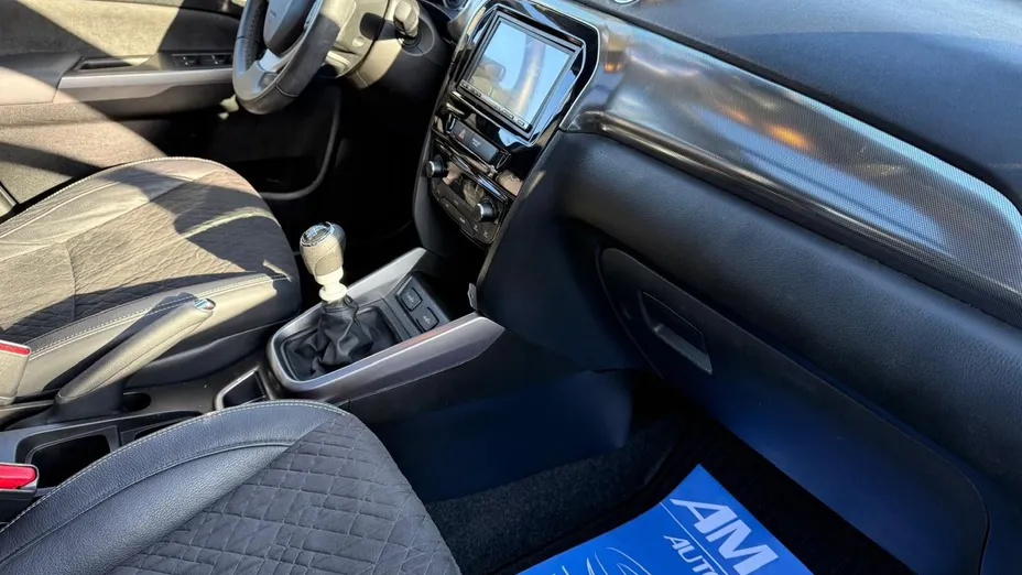 SUZUKI Vitara -