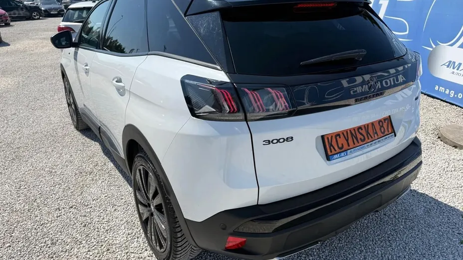 PEUGEOT 3008 -