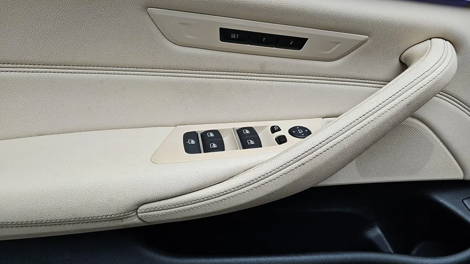 BMW Seria 5 518d mHEV aut