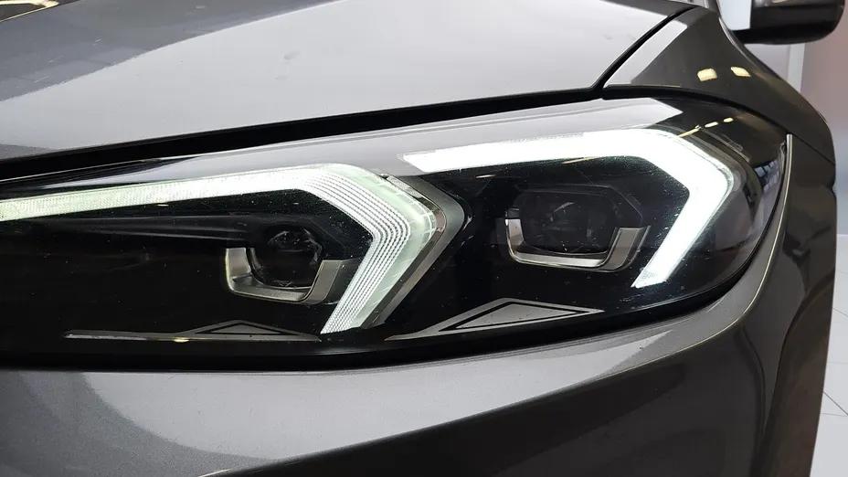 BMW Seria 3 330i xDrive aut