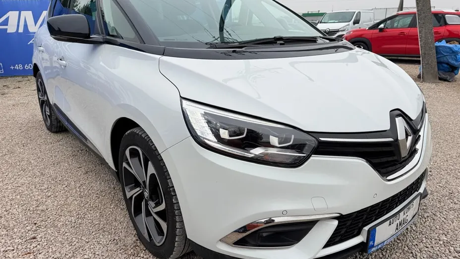 RENAULT Scenic -