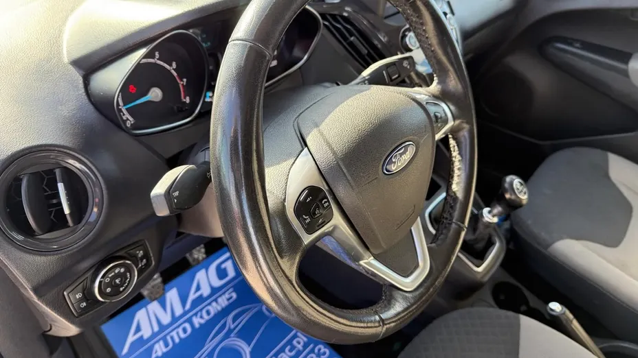 FORD Tourneo Courier -