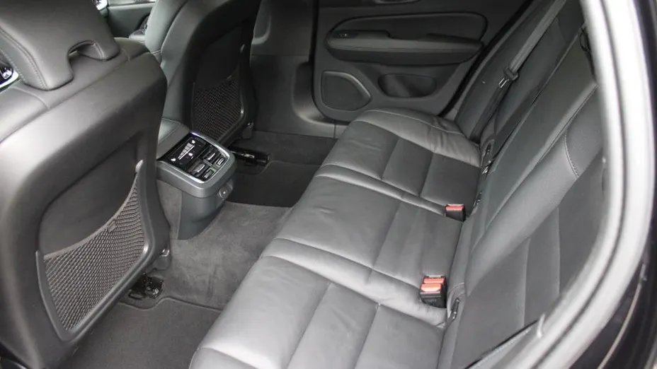 VOLVO V60 V60 CC Ultimate B4 D AWD aut