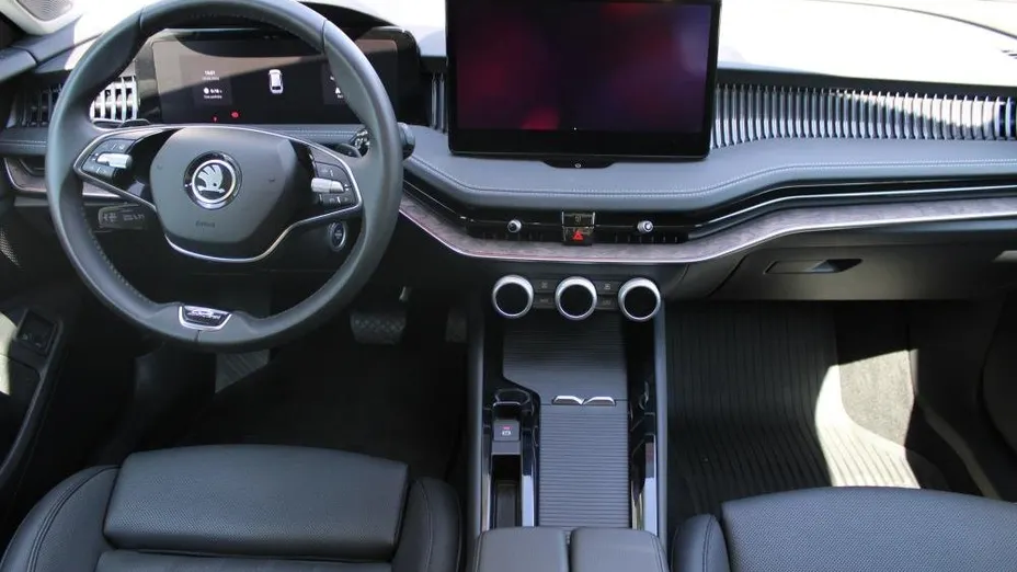 SKODA Superb Superb 1.5 TSI Plug-in Hybrid L&K DSG