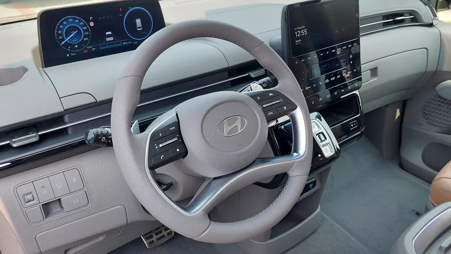 HYUNDAI Staria Staria 1.6 T-GDI HEV Luxury aut Nowy