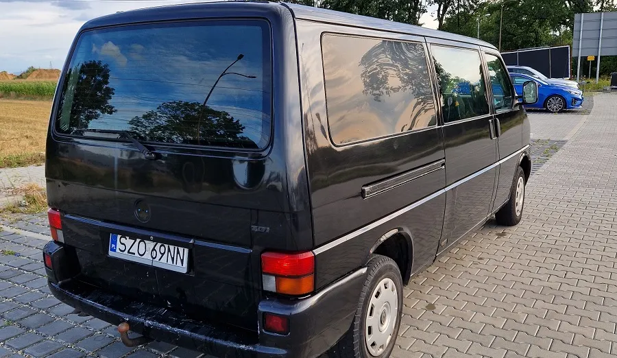 VOLKSWAGEN Transporter -
