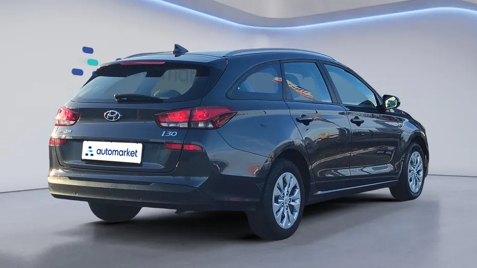 HYUNDAI i30 i30 1.5 DPI Classic +