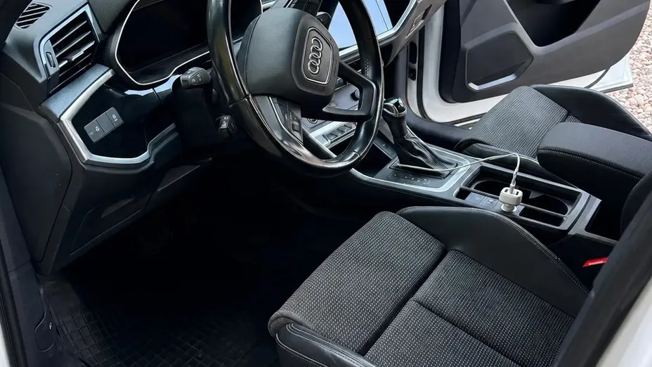 AUDI Q3 Sportback -