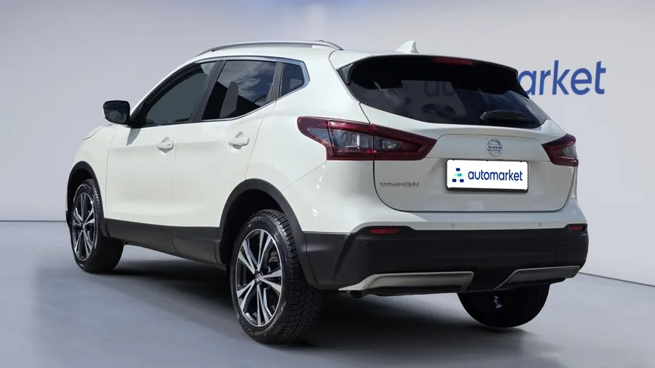 NISSAN Qashqai Qashqai 1.3 DIG-T N-Connecta DCT