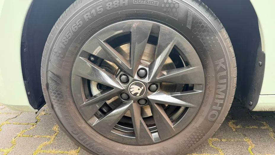 SKODA Fabia Fabia 1.0 TSI Essence