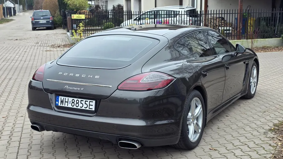 PORSCHE Panamera Panamera 4