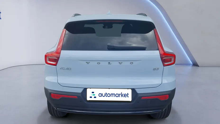 VOLVO XC40 XC40 B3 Plus Dark aut