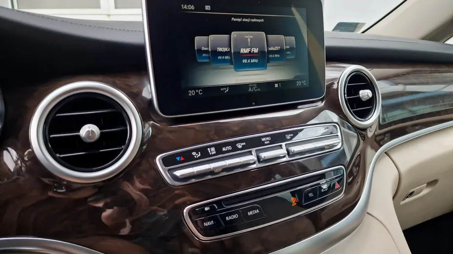 MERCEDES-BENZ V Klasa V 250 (BlueTEC) d 7G-Tronic (długi)