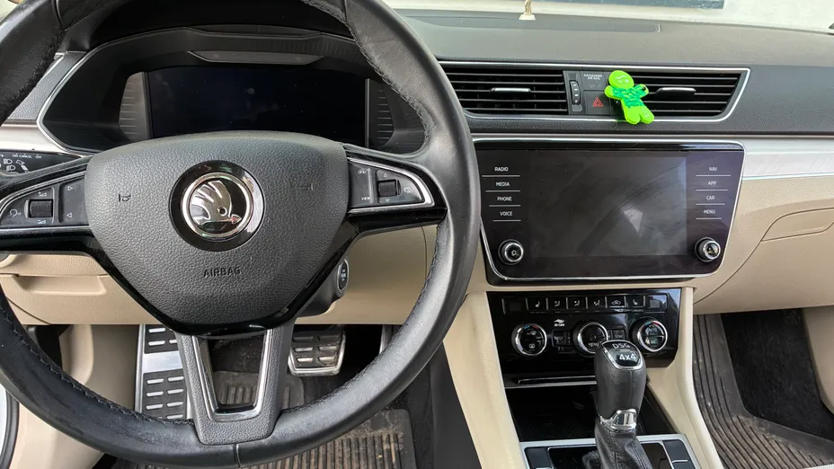 SKODA Superb Superb 2.0 TSI Style DSG