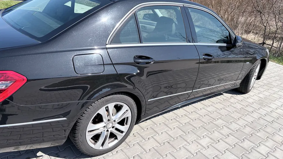 MERCEDES-BENZ E Klasa E 200 CGI BlueEff.