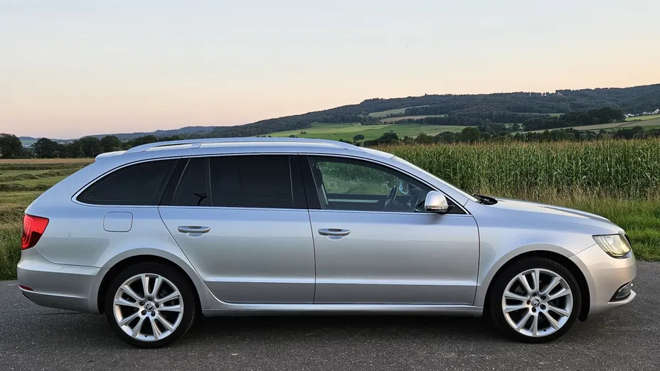 SKODA Superb Superb 2.0 TDI Ambition