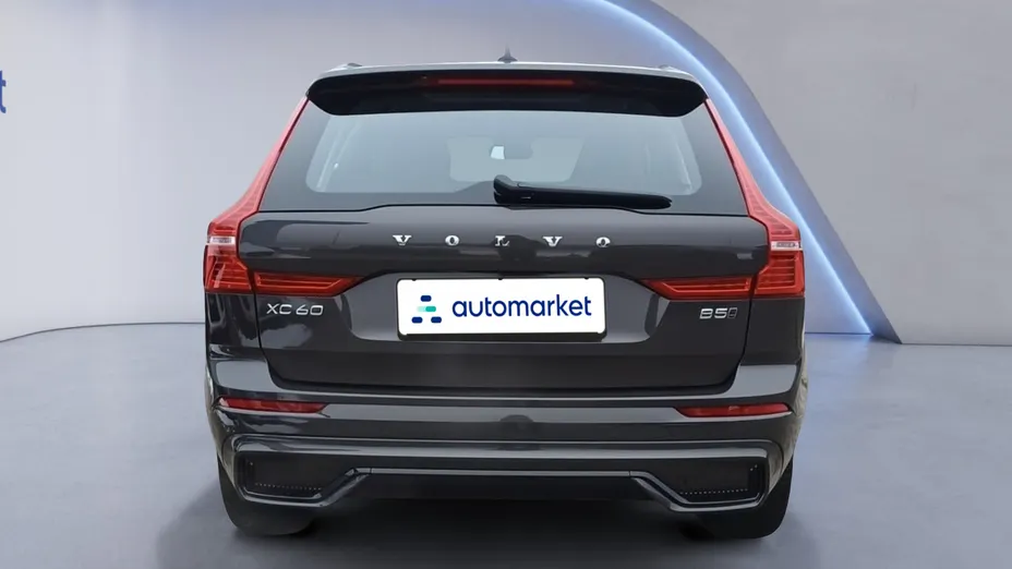 VOLVO XC60 XC60 B5 B AWD Plus Dark aut