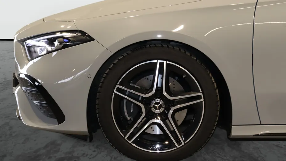 MERCEDES-BENZ A Klasa A 220 4-Matic AMG Line 8G-DCT