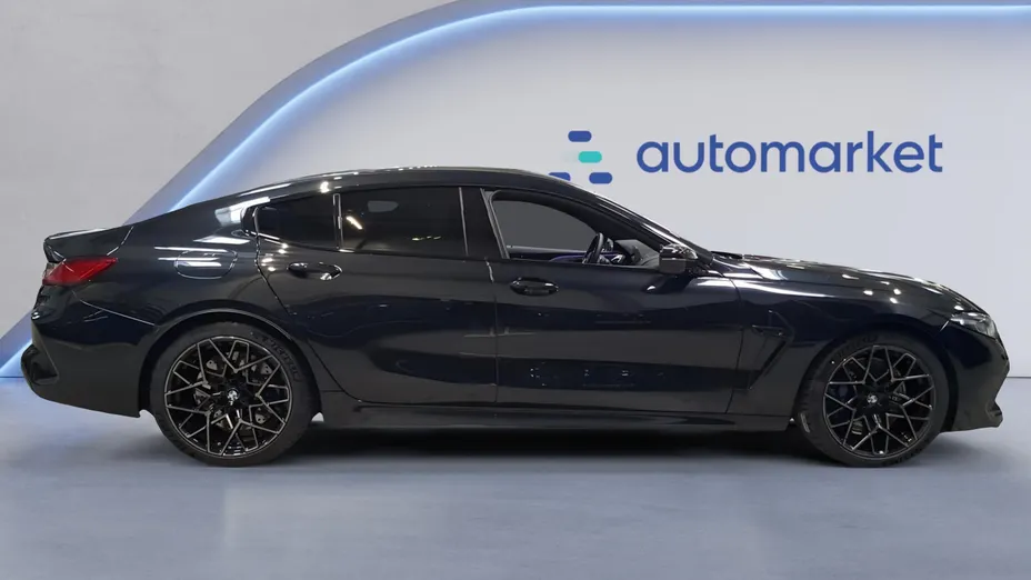 BMW Seria 8 M8 Competition