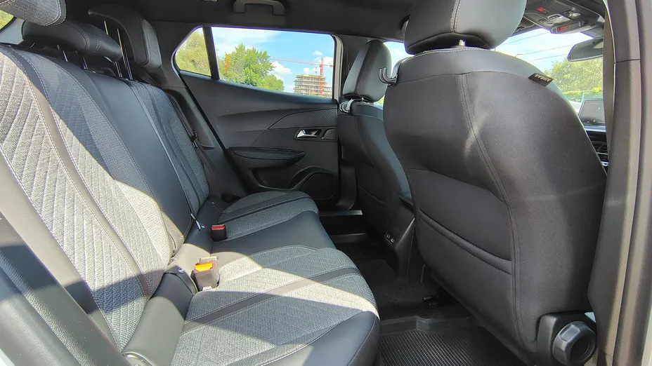 PEUGEOT 2008 2008 1.2 PureTech Allure S&S EAT8