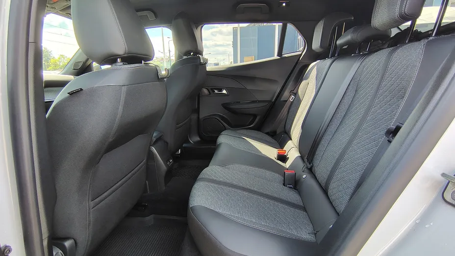 PEUGEOT 2008 2008 1.2 PureTech Allure S&S EAT8